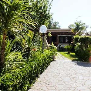 https://appartamento-martina-ostia-antica.it-romehotels.com